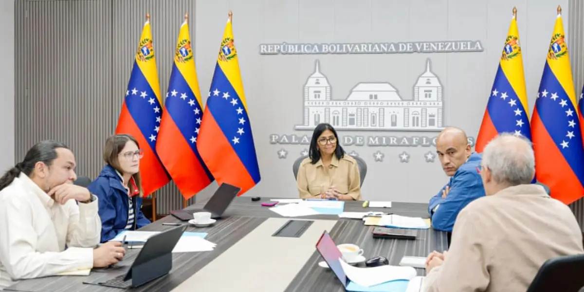 Delcy Rodríguez encabeza reunión para evaluar los avances del plan de reingeniería y reestructuración del Estado venezolano