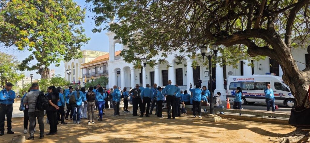 desalojan por sismicidad a trabajadores públicos