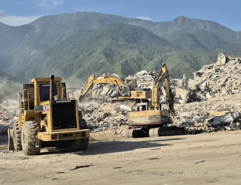 A dos meses del doble terremoto en La Guaira, familias en refugios y comerciantes exigen ayudas y créditos