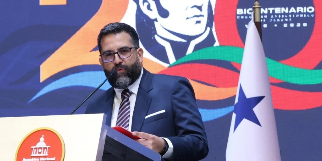 La presidenta encargada Delcy Rodríguez designó al historiador Alejandro López Rodríguez como nuevo ministro para la Cultura