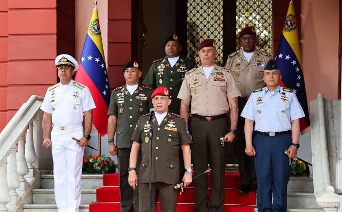 Ministro de Defensa Gustavo González López asegura que el alto mando militar respalda el acuerdo petrolero con EE. UU.