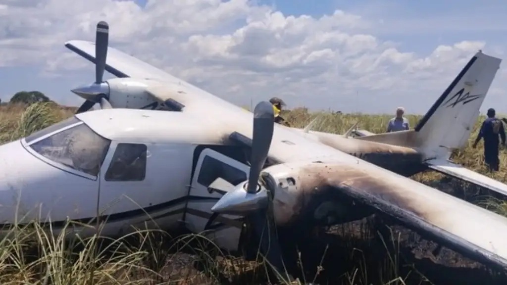 Una avioneta se precipita e incendia en el aeropuerto de Ciudad Bolívar dejando cinco heridos