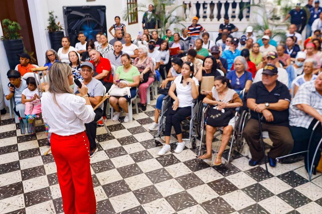 Gobernación del Zulia entrega ayudas técnicas y sociales a más de 100 zulianos mediante el 1x10 del Buen Gobierno