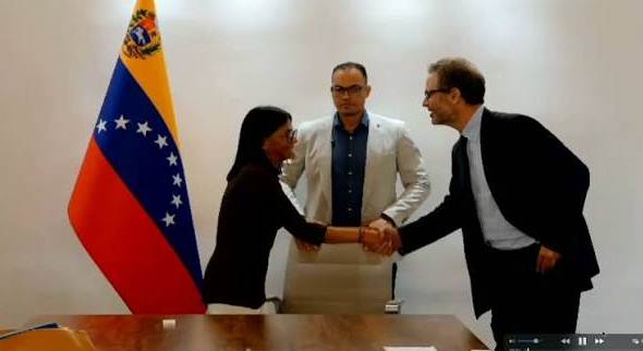 Delcy Rodríguez se reúne con Human Rights Watch en Caracas para abordar derechos humanos