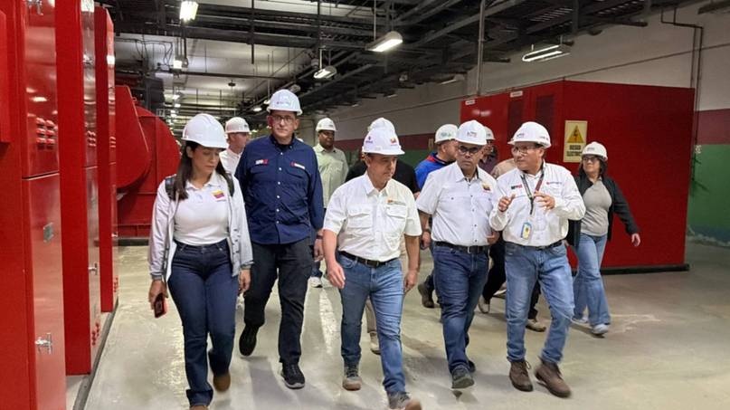 Autoridades inspeccionan la Central Hidroeléctrica El Guri en Venezuela para evaluar su operatividad