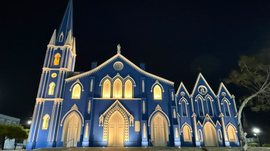 La Gobernación del Zulia instaló iluminación LED en la iglesia Santa Bárbara y la plaza Paseo Ciencias de Maracaibo