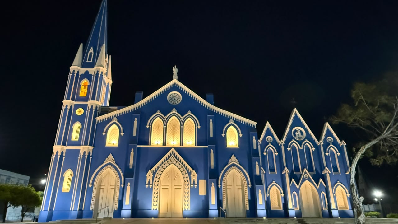 La Gobernación del Zulia instaló iluminación LED en la iglesia Santa Bárbara y la plaza Paseo Ciencias de Maracaibo