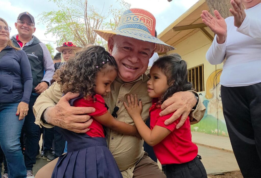 Arranca el período escolar 2026-2027 en el municipio Mara con más de 60 mil estudiantes