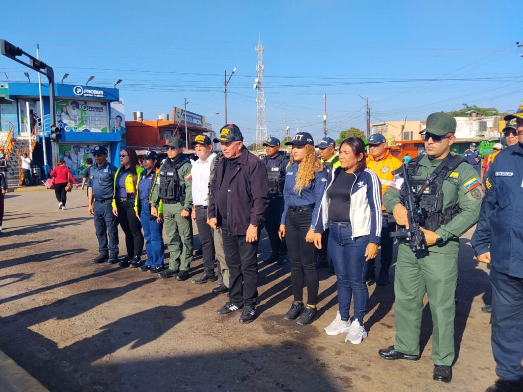 Despliegan operativo de seguridad, saneamiento y comercio en La Sierrita, municipio Mara, para garantizar la paz y el orden ante la temporada decembrina