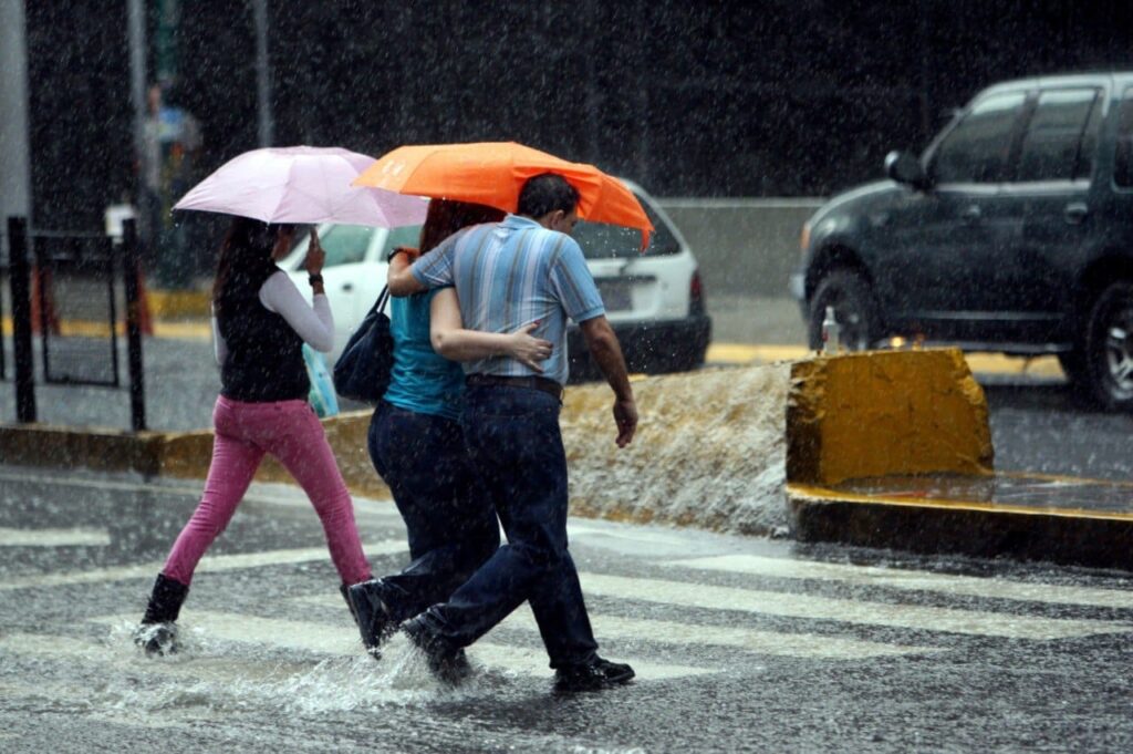 Conoce el pronóstico del Inameh ante la llegada de dos ondas tropicales a Venezuela que dejarán lluvias y temperaturas de hasta 39 °C