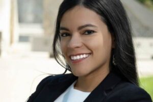 La venezolana Linda Montilla-Celis fue seleccionada entre los 10 Jóvenes Más Sobresalientes del Mundo