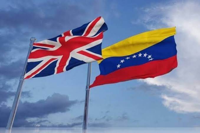 Venezuela y Reino Unido evalúan reactivar rutas aéreas hacia Canaima, Los Roques y Margarita para impulsar el turismo internacional