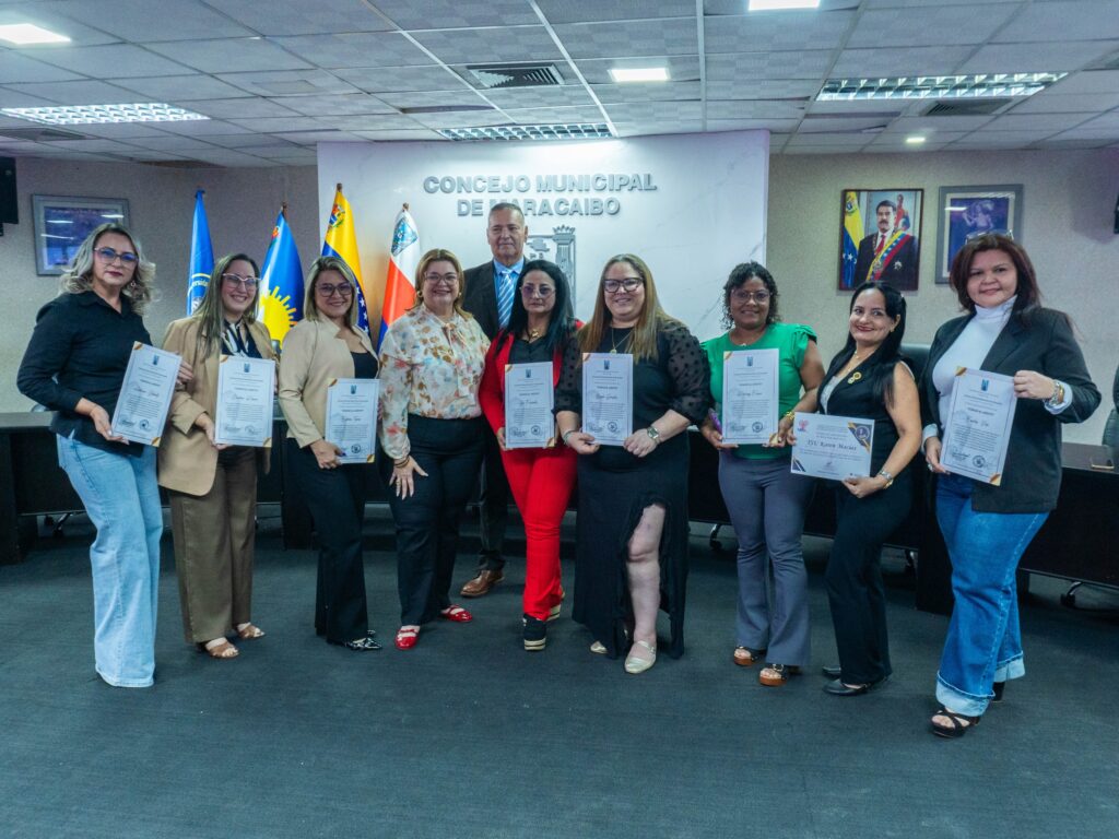 Sesión solemne en el Concejo Municipal de Maracaibo con autoridades de la Universidad Bolivariana de Venezuela.