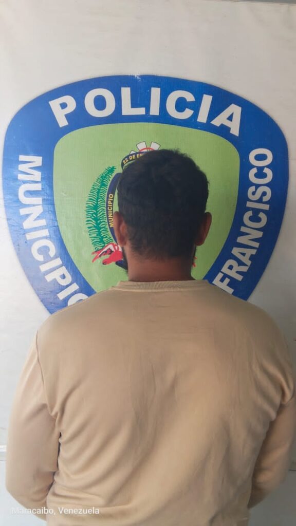Polisur detiene a un hombre en la urbanización San Felipe III de San Francisco tras agredir a otro con un machete
