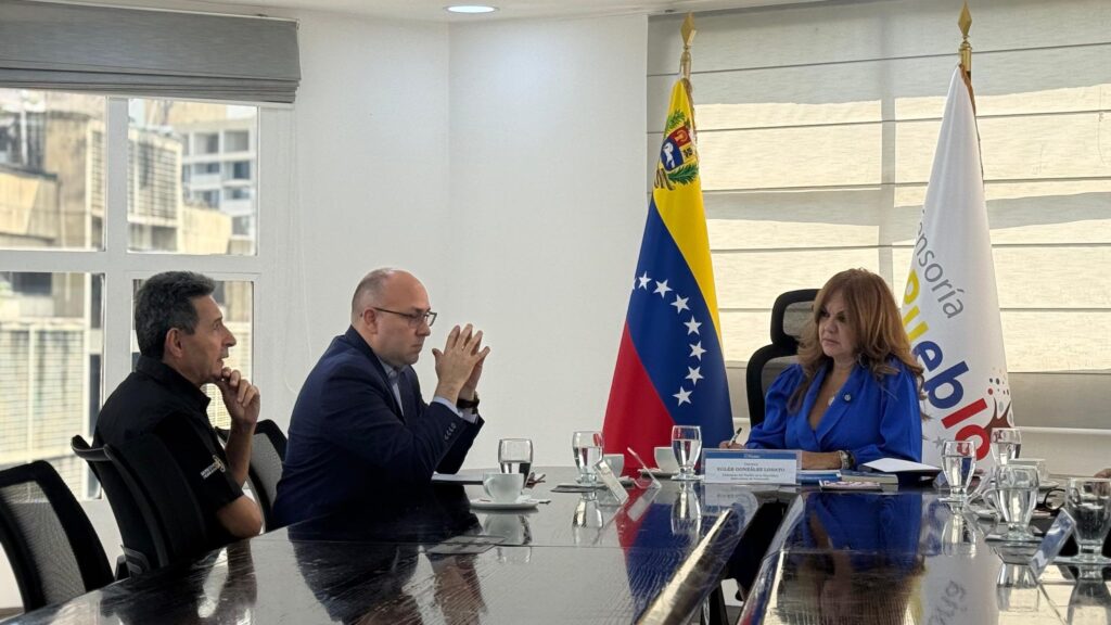 La titular de la Defensoría del Pueblo pide que la reforma del sistema de justicia penal garantice la igualdad social, territorial y económica en la defensa