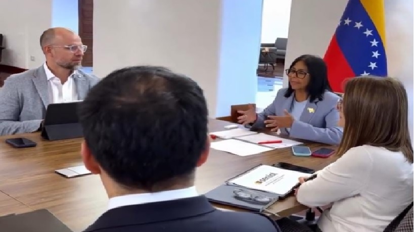 Delcy Rodríguez anunció la suspensión inmediata del uso obligatorio de máquinas fiscales y la reducción del padrón de contribuyentes especiales en Venezuela