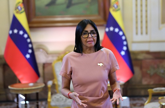 Delcy Rodríguez recibió a la mesa de diálogo nacional, encabezada por Dinorah Figuera y Jorge Rodríguez