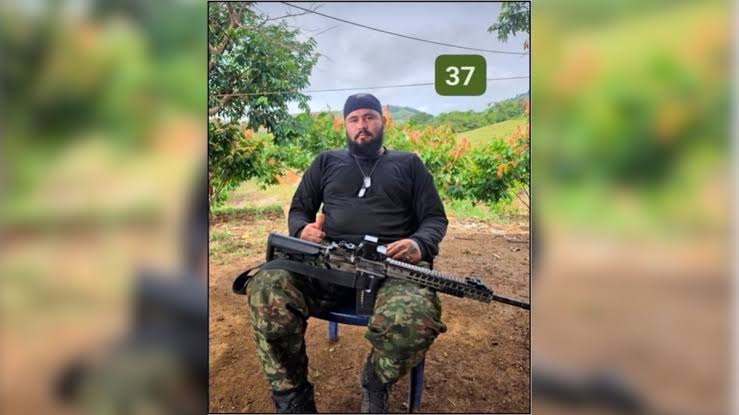 La Policía de Colombia capturó en Morales, Bolívar, a alias «Brayan Veneco», presunto cabecilla armado de las disidencias de las FARC