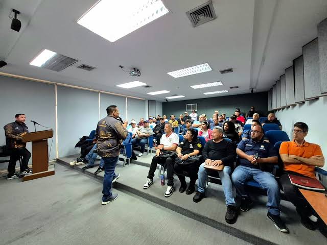 Fundagraez inicia jornadas de formación docente y musical en la Biblioteca María Calcaño para optimizar la enseñanza de la gaita zuliana en las aulas