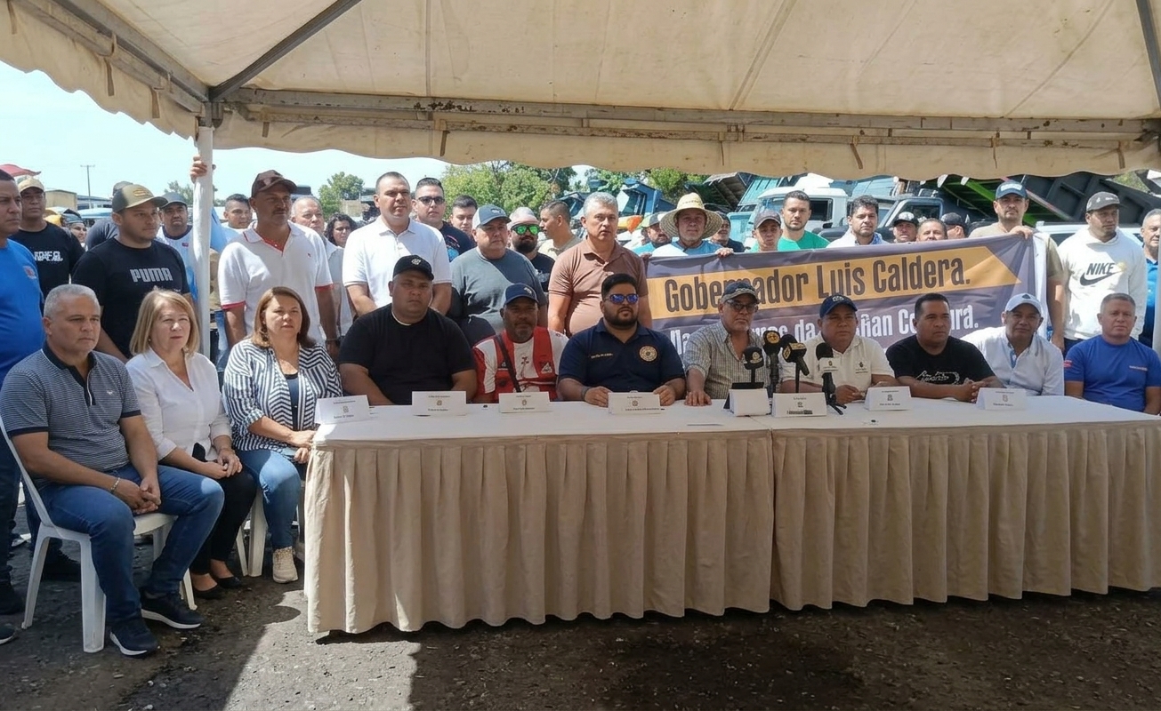 Conductores reunidos en la asamblea de volqueteros del Zulia en el Domo de Cabimas.