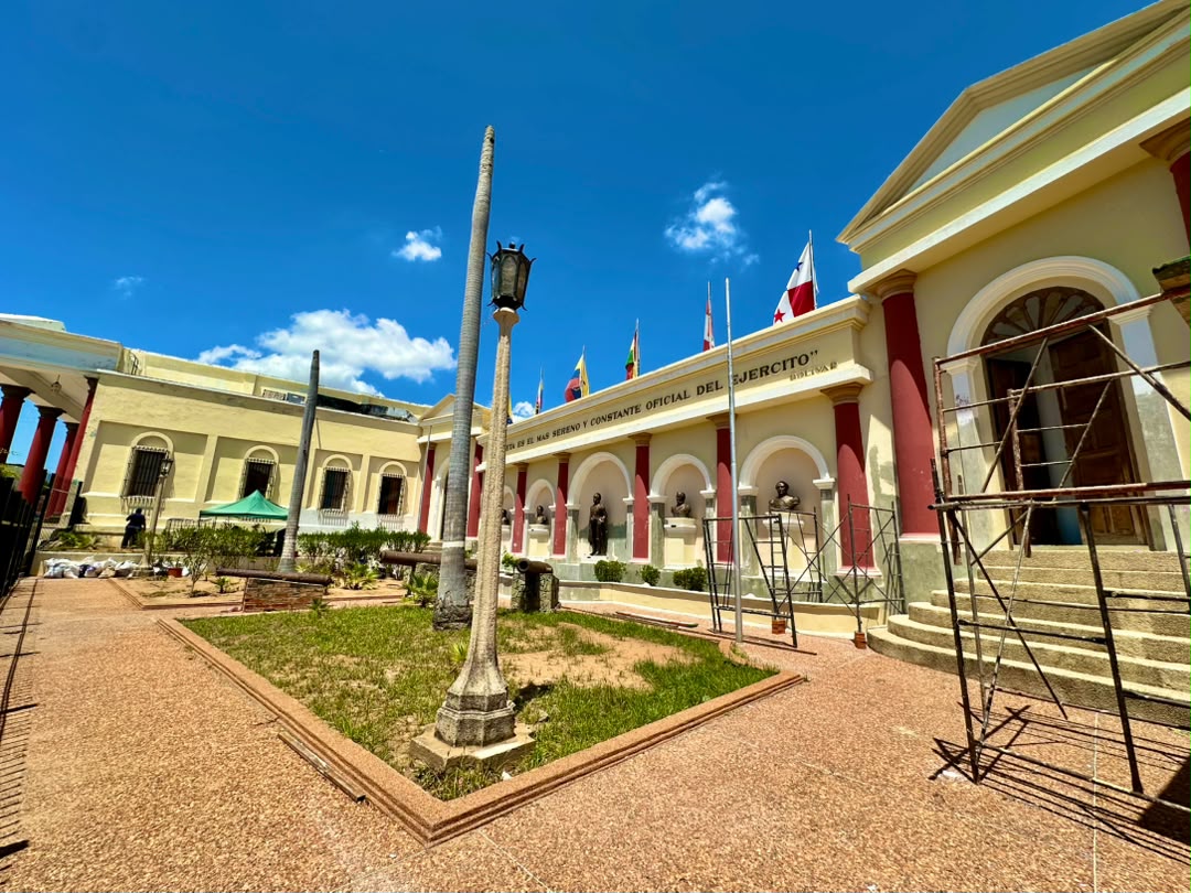 El gobernador del Zulia, Luis Caldera, inspeccionó el Museo General Rafael Urdaneta