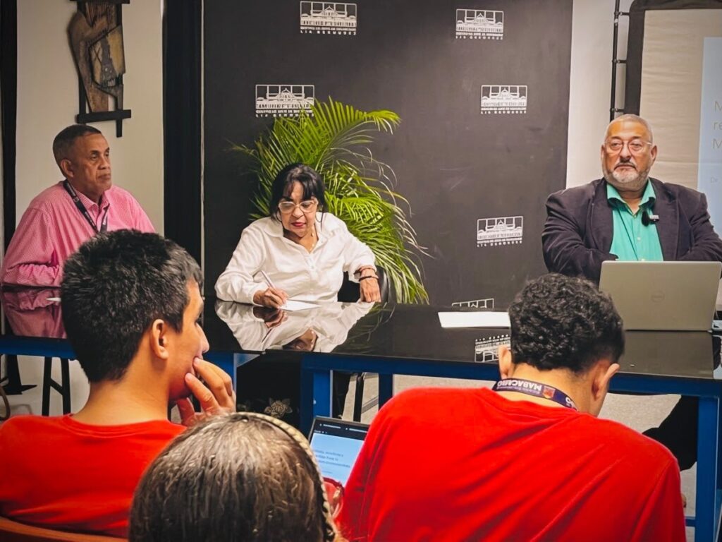 Maracaibo celebró el segundo foro del ciclo "Descolonizar la memoria" en el CAMLB