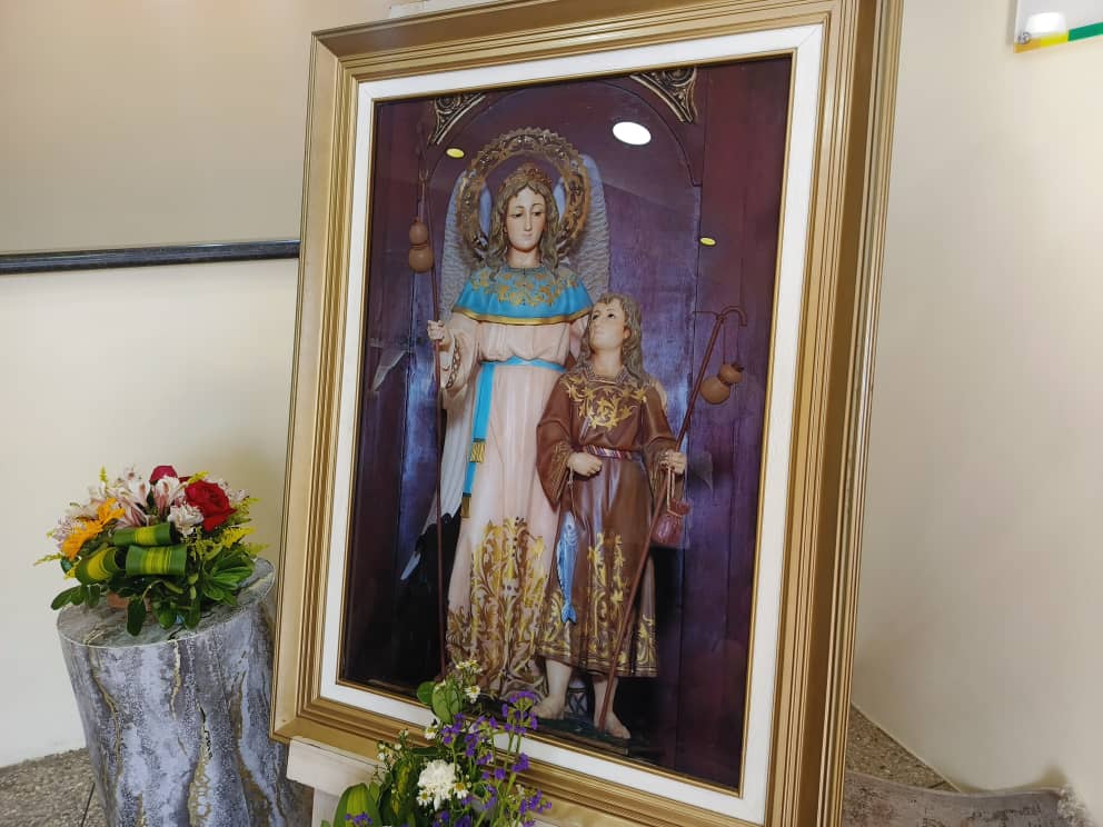 La Alcaldía de Mara recibió la imagen peregrina de San Rafael Arcángel este 14 de octubre con una misa solemne en el marco de las fiestas patronales 2026