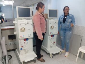 La Unidad de Diálisis Care en Cabimas recibe dos nuevas máquinas de hemodiálisis