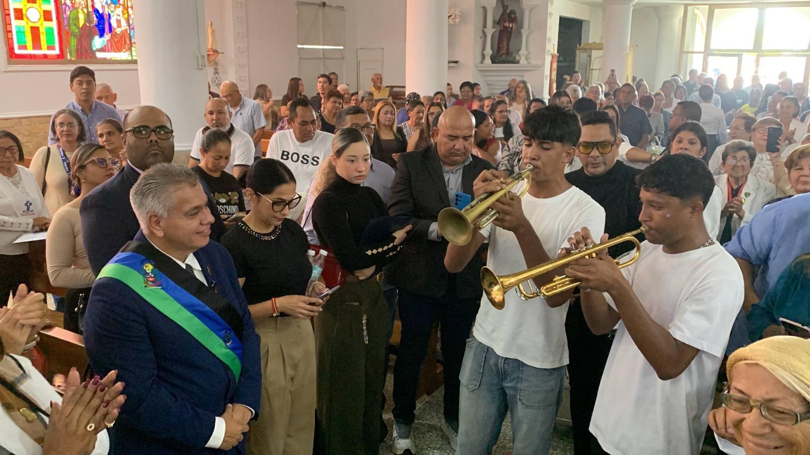 El municipio Lagunillas celebró los 375 años de la Virgen del Rosario del Paraute con una misa solemne y aportes para la restauración de su templo.