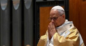 El papa León XIV y líderes latinoamericanos envían sus condolencias tras la colisión de dos trenes de alta velocidad en Toledo, España, que deja decenas de víctimas