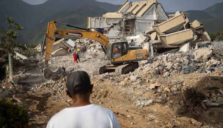 La Guaira avanza en su reconstrucción a cuatro meses de los terremotos: 10.000 apartamentos intervenidos, 2.000 viviendas entregadas y apoyo al comercio local