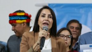 La justicia de Ecuador dicta prisión preventiva contra la excandidata Luisa González por presunto lavado de activos en la campaña de 2023