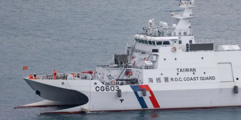 China despliega fuerzas por la presencia de un buque de EE. UU. en el Mar de China Meridional.