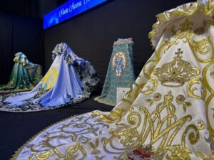 Ceremonia de develacion de los mantos de la Virgen de Chiquinquira en Maracaibo