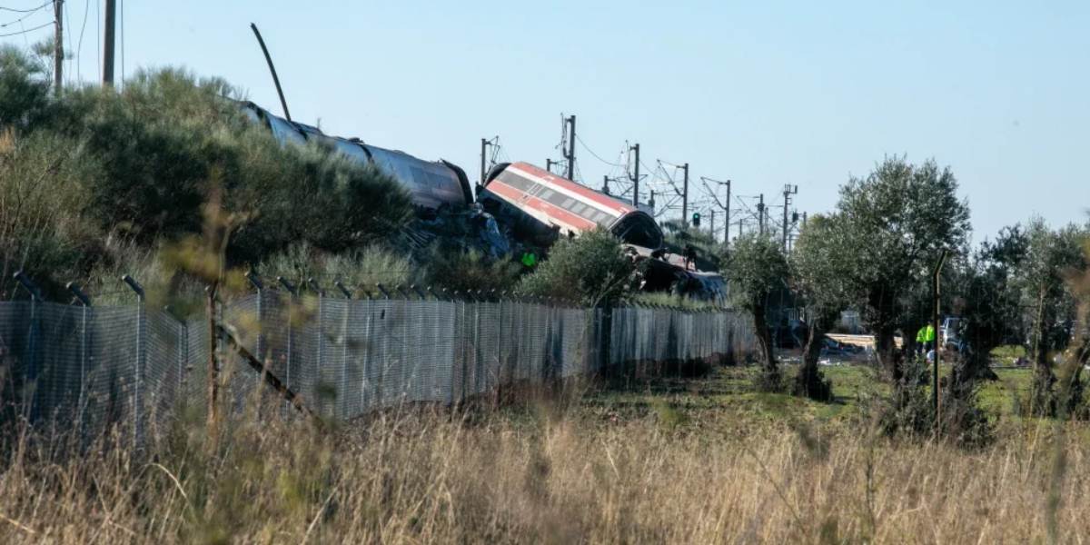 Al menos 10 muertos y decenas de heridos tras un choque entre dos trenes de alta velocidad en Toledo