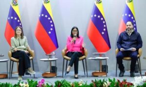 Instalaciones petroleras y campos de extraccion de crudo en el estado Zulia, elevan producción a 370 mil barriles diariios