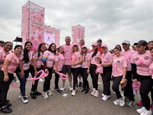 El gobernador Luis Caldera y la primera dama Roselyn López acompañaron la XXVI Caminata por la Vida de Famac en Maracaibo