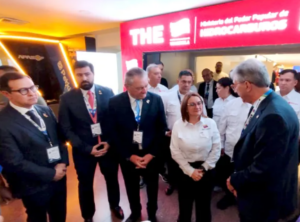 Exposición energética y comercial durante la Conferencia de Petróleo, Gas y Energía en Maracaibo
