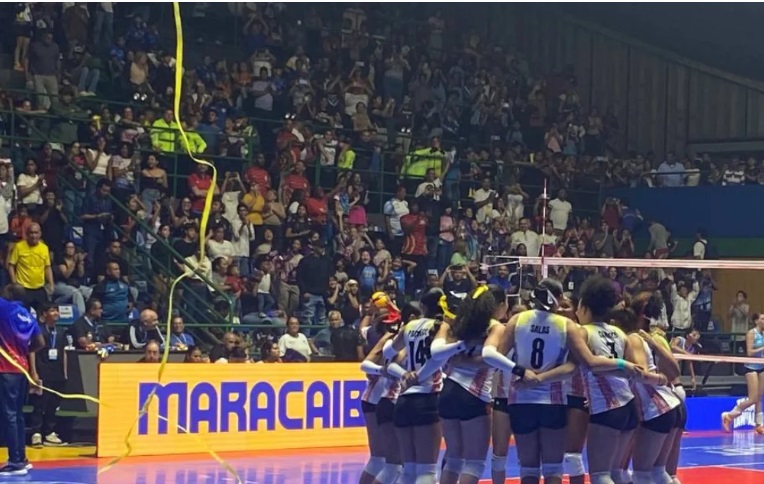 La selección venezolana femenina de voleibol Sub-19 debutó con victoria.